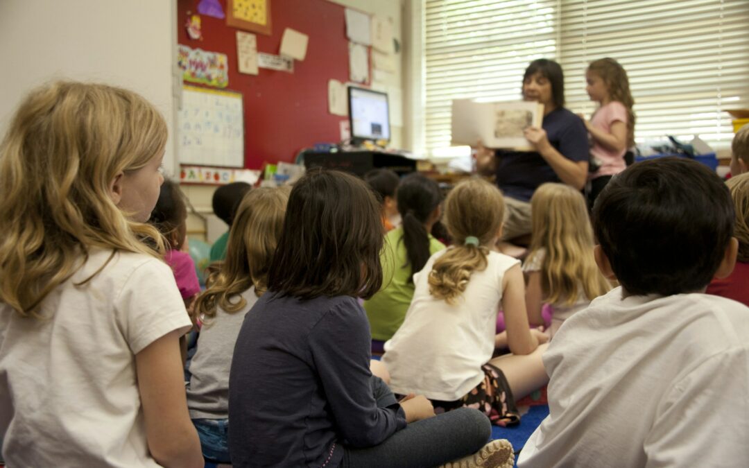 Professionnel·les en contact avec les enfants : comment mieux les protéger dans ma pratique ?