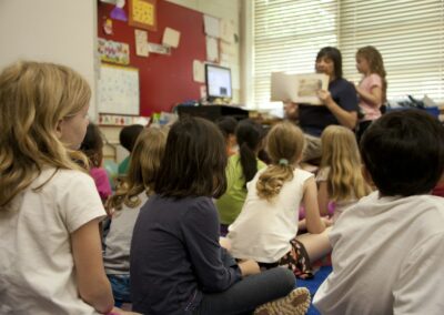 Professionnel·les en contact avec les enfants : comment mieux les protéger dans ma pratique ?
