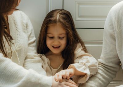 L&rsquo;enfant privé·e de son milieu familial : comment faire respecter ses droits ?